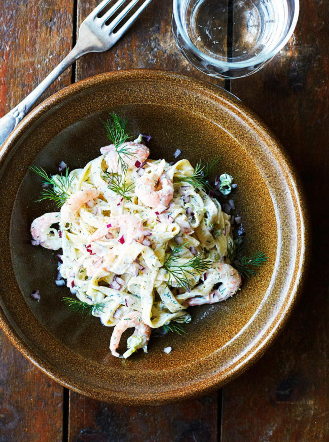 Pasta verde med räkor, dill och citron. Pasta verde med räkor, dill och citron.