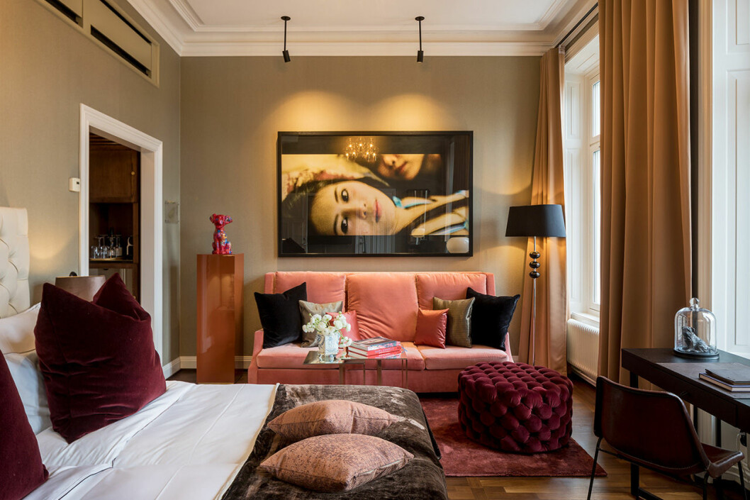Lyxig hotellkänsla med pasteller och sammet