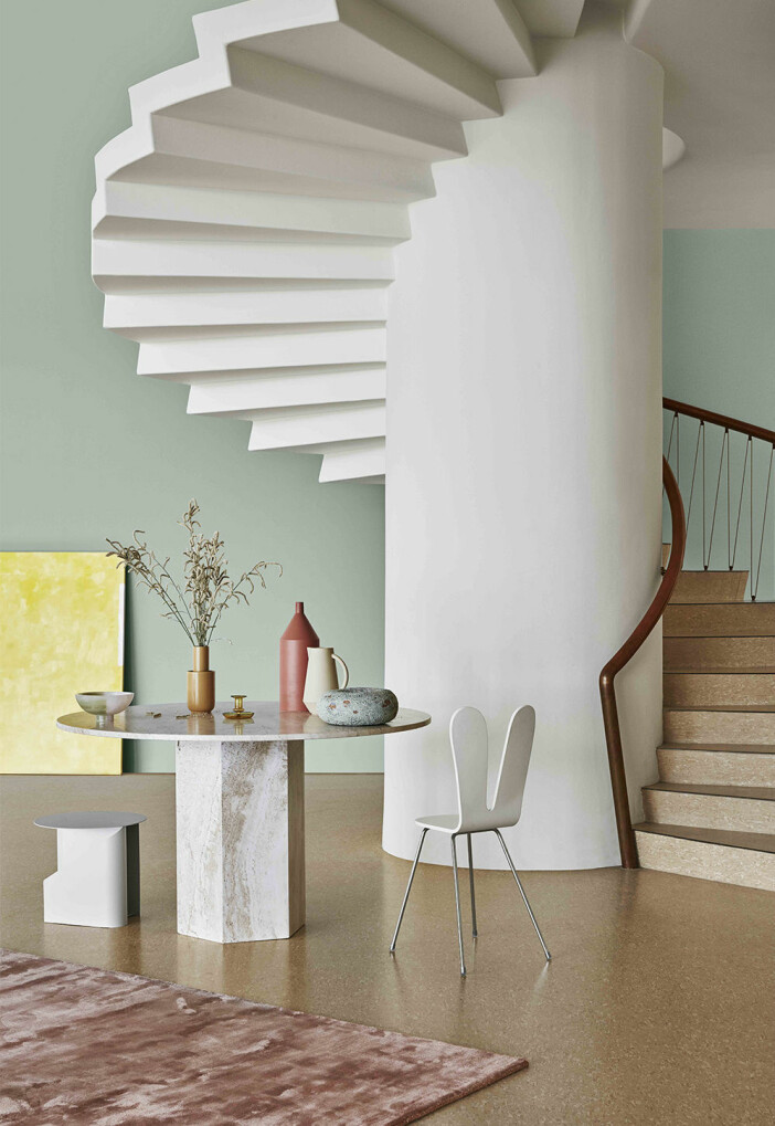 Vägg målad i <span class=" italic" data-lab-italic_desktop="italic">Lady Pure Color 6378 Iconic</span>. Foto: Jotun pastellfärger 2021 - hos jotun