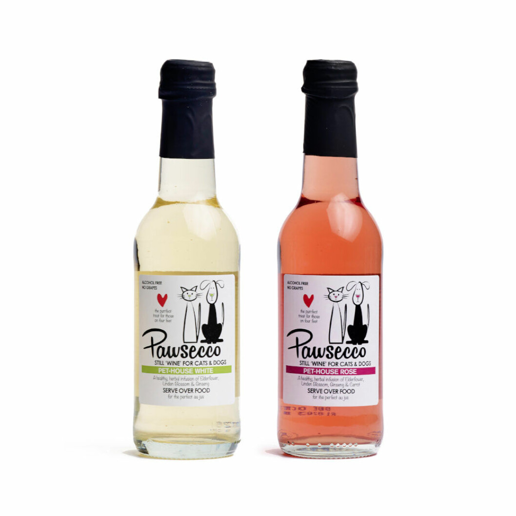 I Sverige går det att köpa Pawsecco <a href="https://www.coolstuff.se/Pawsecco-Dryck-for-Hund-och-Katt" target="_blank" rel="noopener">här</a>. Pawsecco, ett vin för hundar och katter.