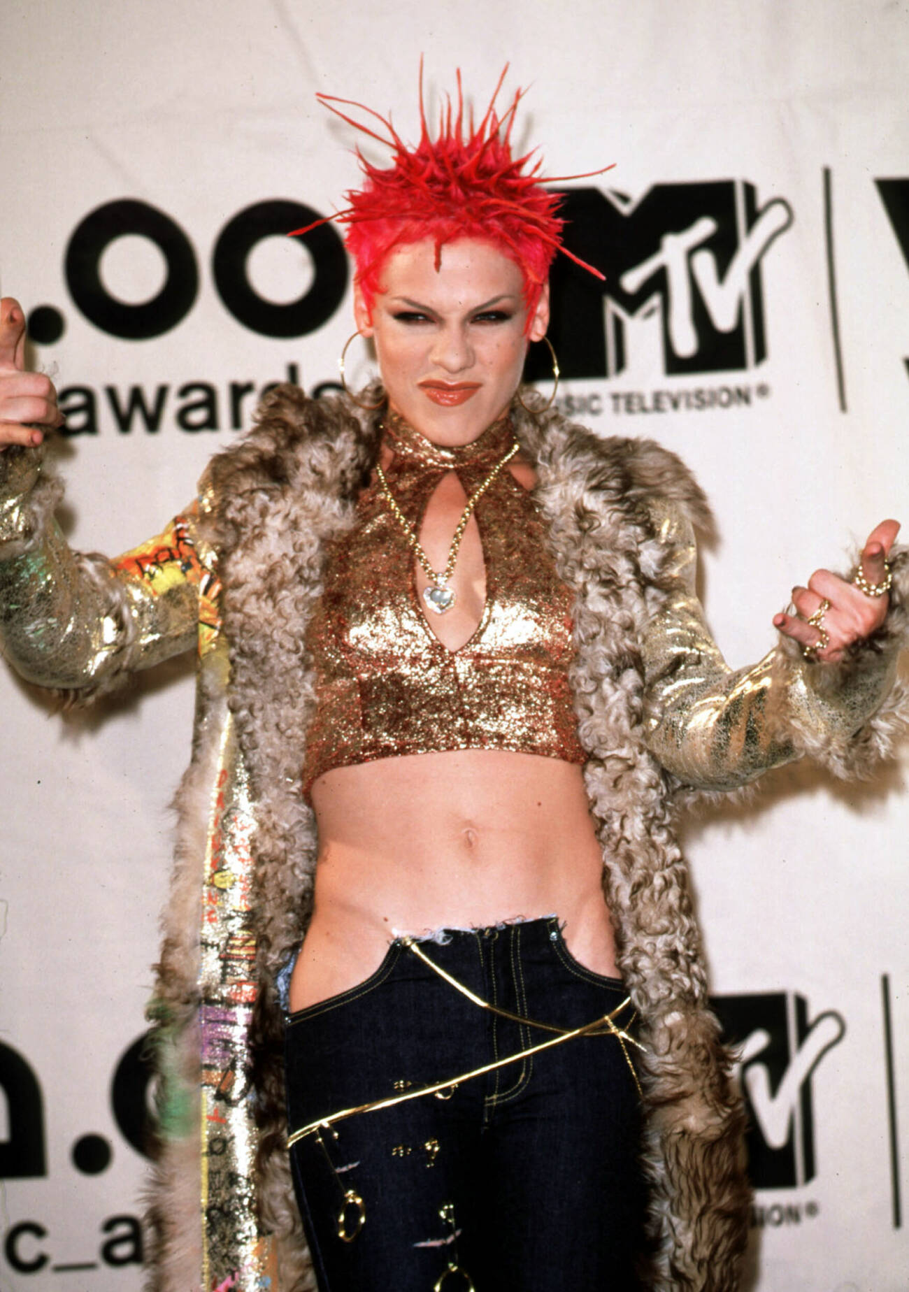 Pink på MTV VMAs 2000.