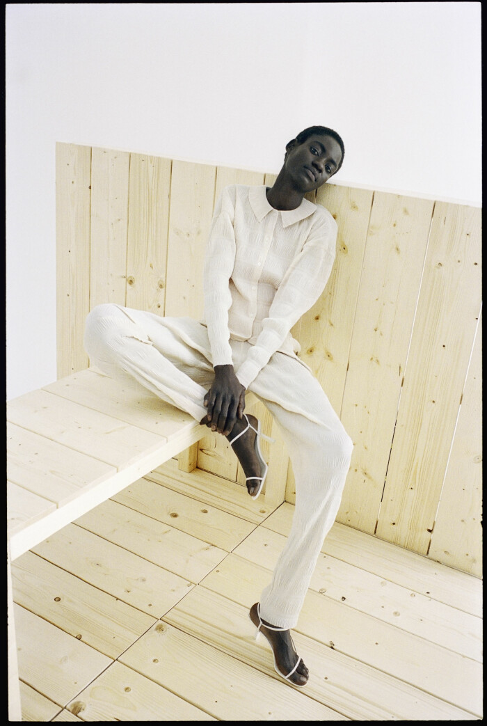 Extra lyxigt hemmaset med krämvit plissering! plisserat krämvitt set toteme x mytheresa
