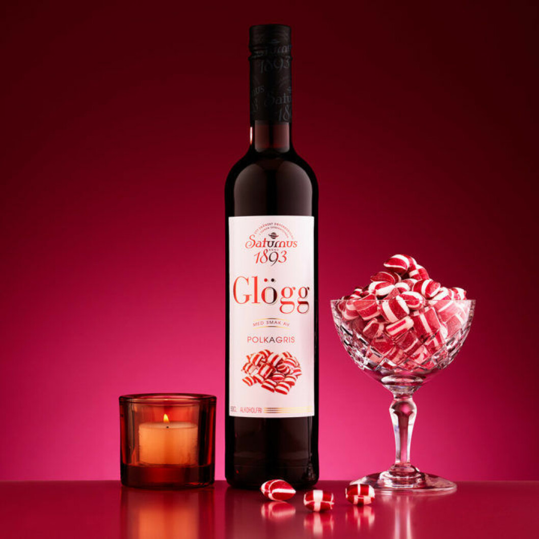 Glögg med polkagris. Glögg med polkagris.