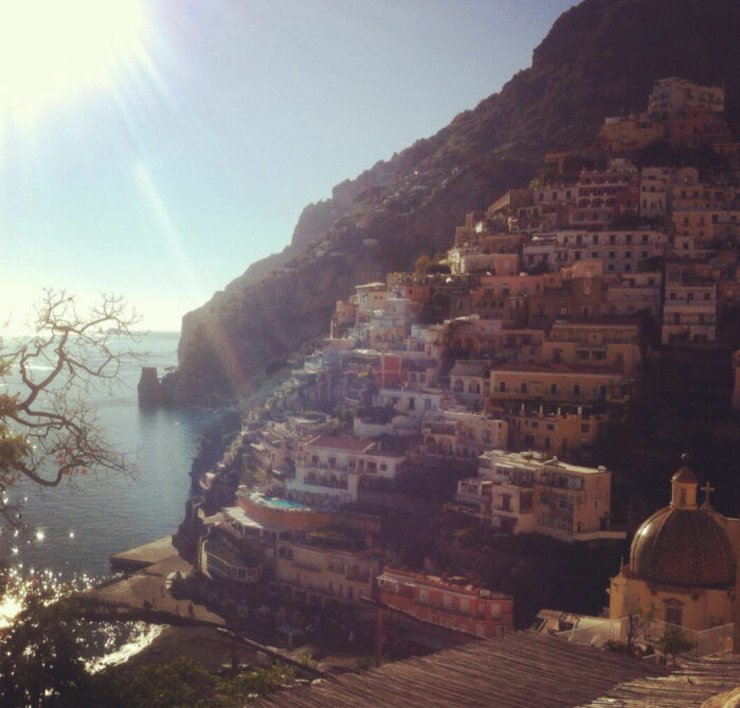 Italien är ett perfekt land att uppleva mindre städer och landsbyggd i – gärna från cykelsadeln. Här mysiga Positano. | Foto: Maria Gertell, Ticket. Positano