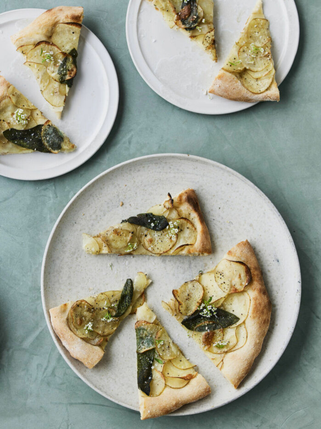 Potatispizza med salvia. Recept på potatispizza med salvia