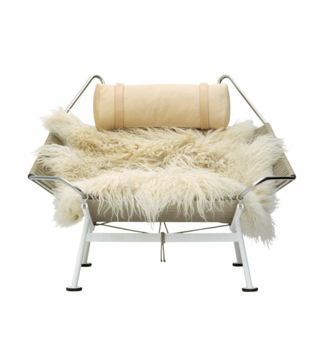 En klassisk loungestol som Hans J Wegners ikoniska <em>PP225 Flag Halyard Chair</em> förgyller vilket hem som helst, från 88 750 kr, PP Møbler/Olsson & Gerthel. Halyard Chair