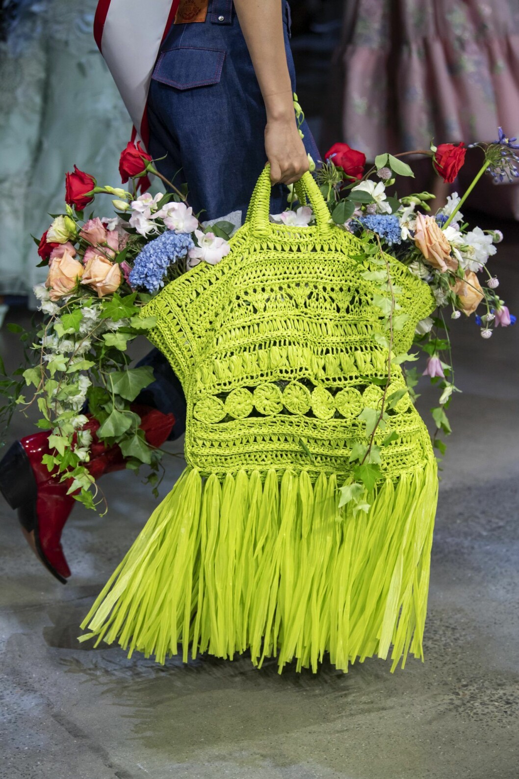 Prabal Gurung väska med blommor i SS20