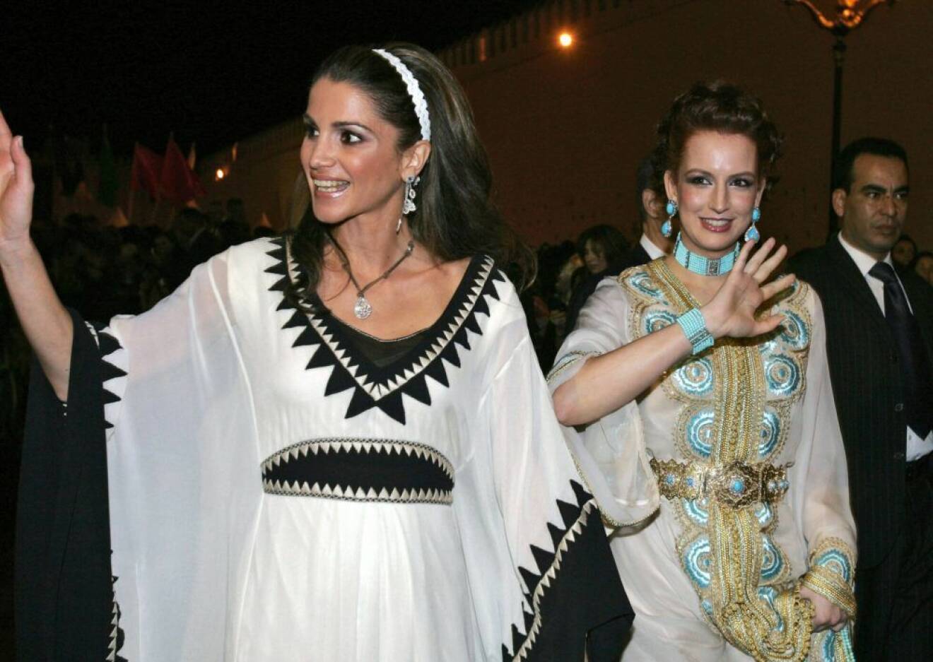 Prinsessan Lalla Salma och drottning Rania iklädda kaftaner