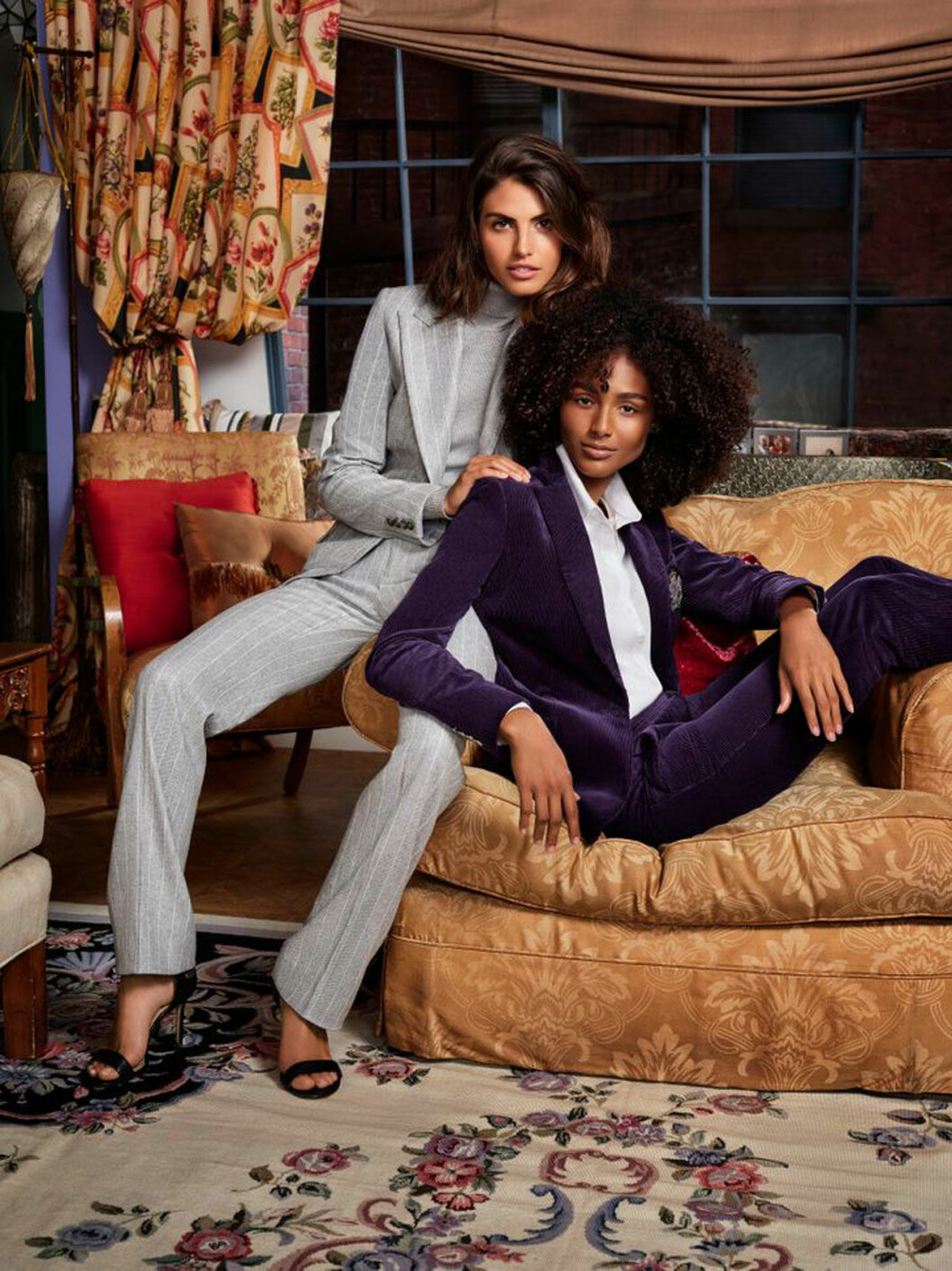 Rachel Green syntes ofta i moderiktiga statement-kostymer när hon jobbade på Ralph Lauren. Foto: Ralph Lauren Vänner firar 25 år – och som en hyllning till serien väljer nu modehuset Ralph Lauren att släppa en unik Rachel Green-kollektion.