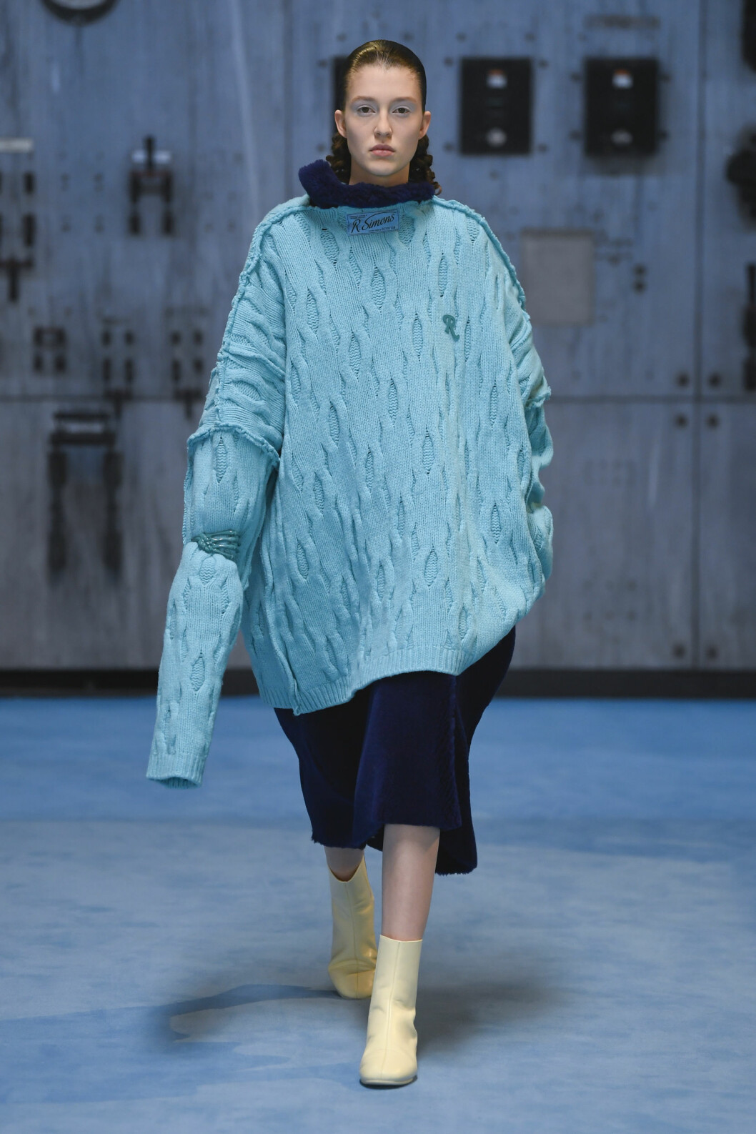 Raf Simmons Aw21 turkos stickad tröja.