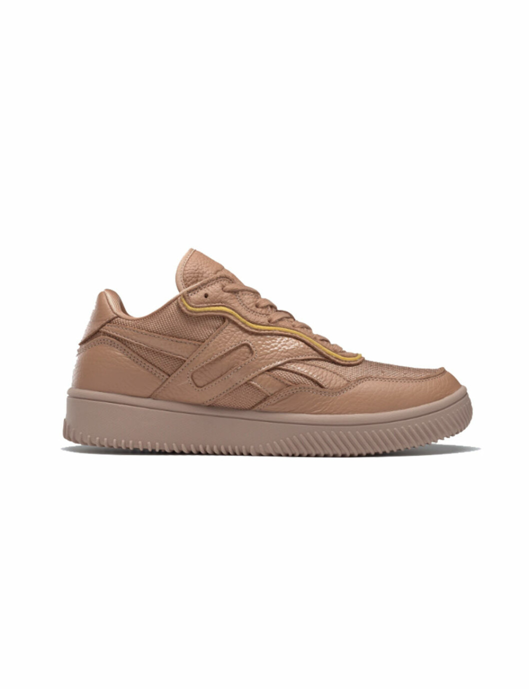 Reebok x Victoria Beckham 2020: beige sneakers