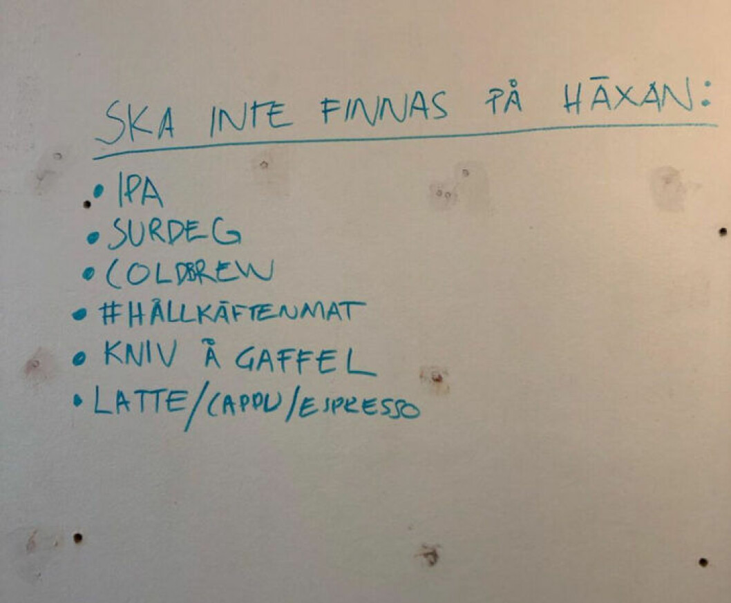 Ändå rimligt med regler på en krog. Regler på Sandhäxan, från Instagram.