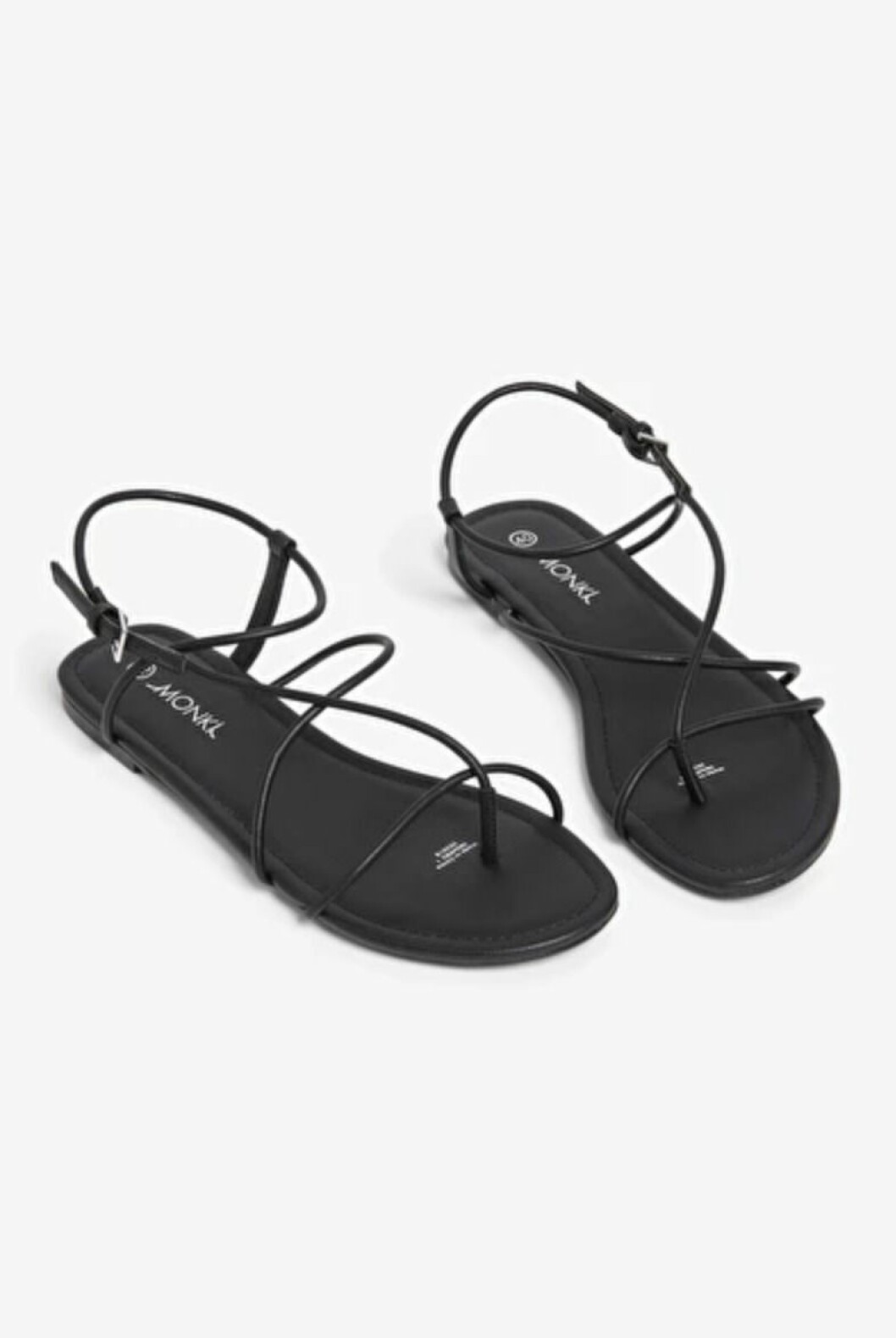 Monki har ett gäng fina sandaler, bland annat dessa med tunna remmar.