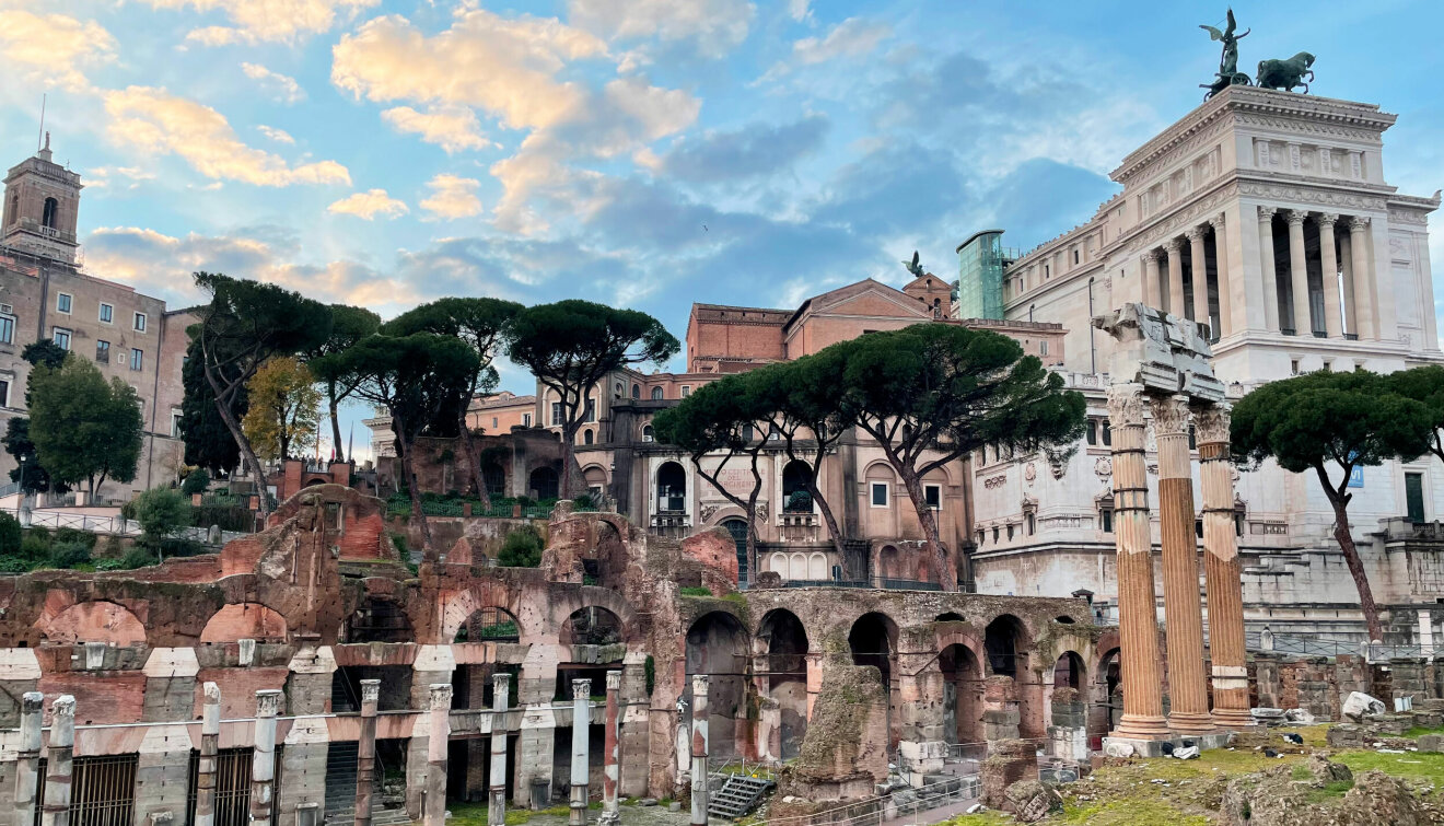 en del av Forun Romanum i centrala Rom att besöka under en resa
