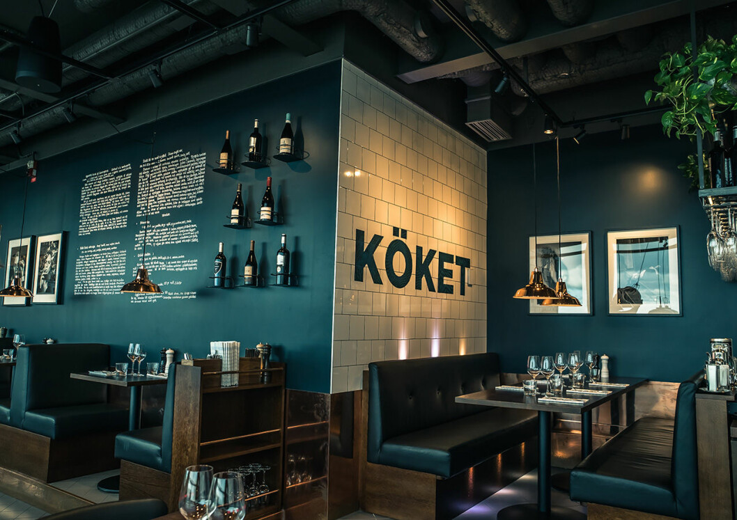 I ”Köket” serverar fransk-svenska rätter. I ”Köket” serverar fransk-svenska rätter.