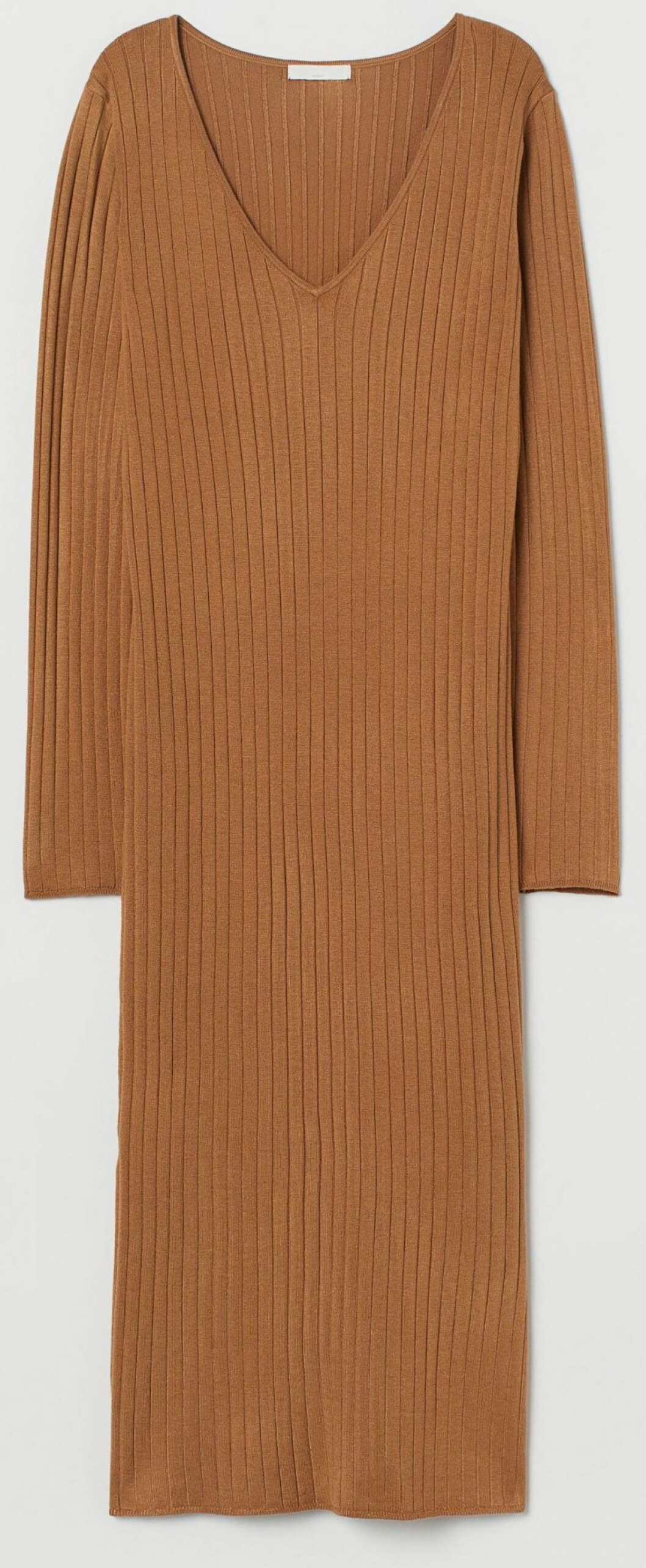 Ribbstickad långärmad klänning från H&M.