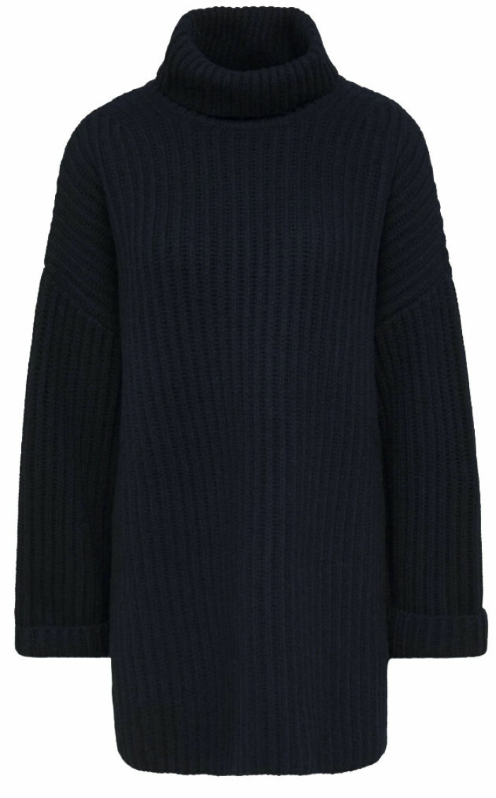 Ribbstickad polotröja från Samsøe Samsøe i oversized modell