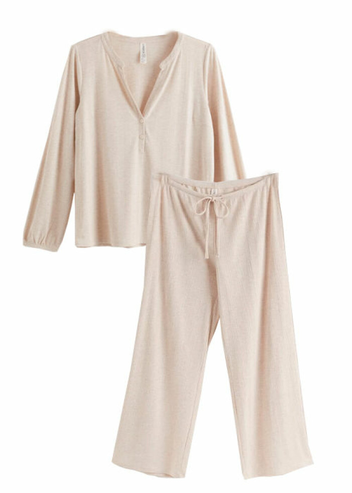 ribbstickad pyjamas från lindex