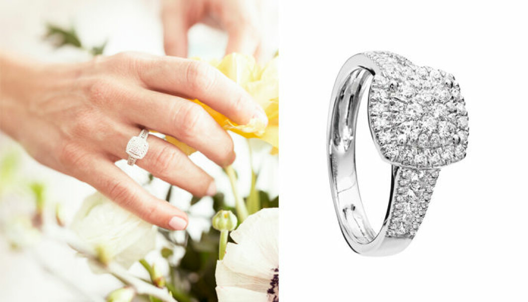 <a href="https://www.hallbergsguld.se/article/diamantring_i_18k_guld_20027772" target="_blank" rel="noopener">Diamantring</a> i 18K guld 21995 kr. Ring Hallbergs Guld