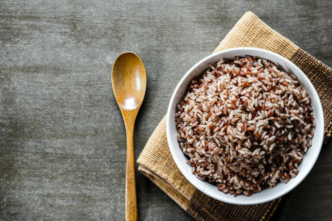 Spara tid genom att koka mycket ris och frys in det du inte använder direkt. 