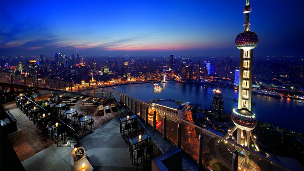 Via: <a href="http://www.ritzcarlton.com/en/hotels/china/shanghai-pudong/dining/flair" target="_blank" rel="noopener">Ritz Carlton</a> Via: Ritz Carlton