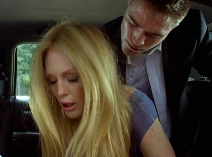 Robert Pattinson och Julianne Moore