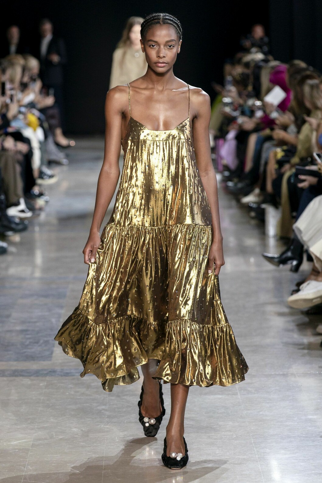 Guldklänning från Rochas SS20.