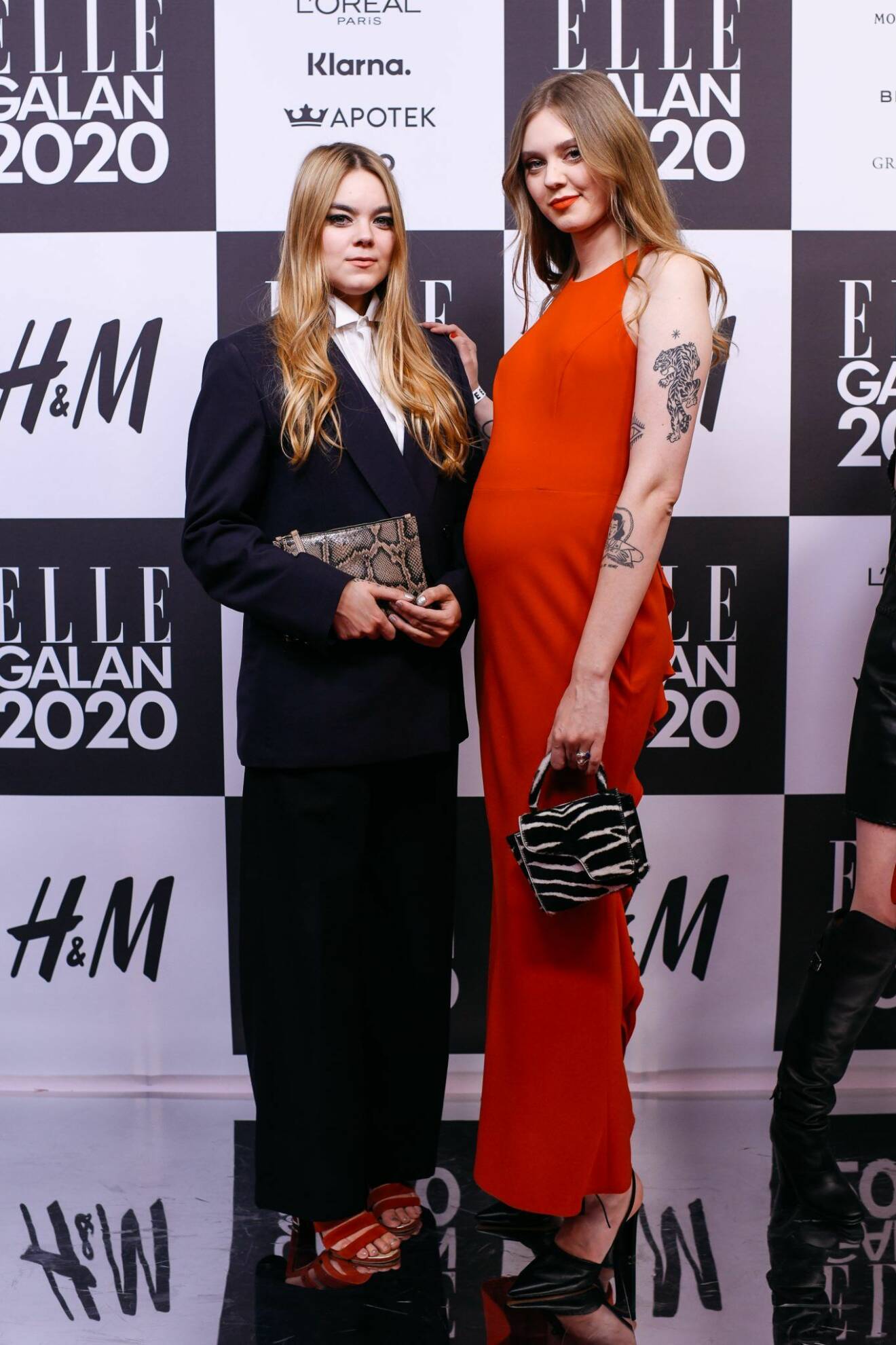 Klara och Amanda Söderberg på röda mattan på elle-galan 2020
