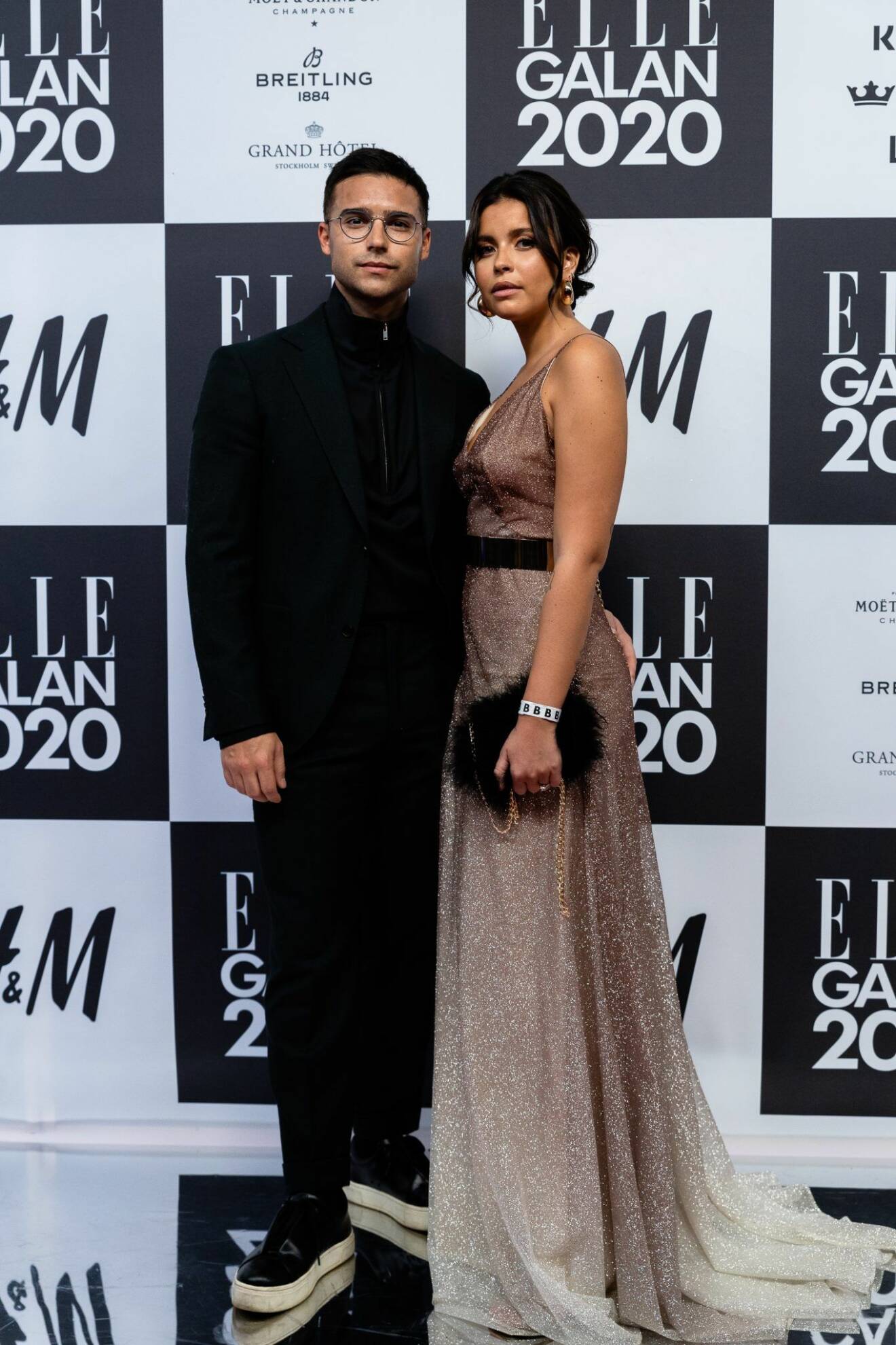 Eric Saade och Nicole Falciani på röda mattan på elle-galan 2020
