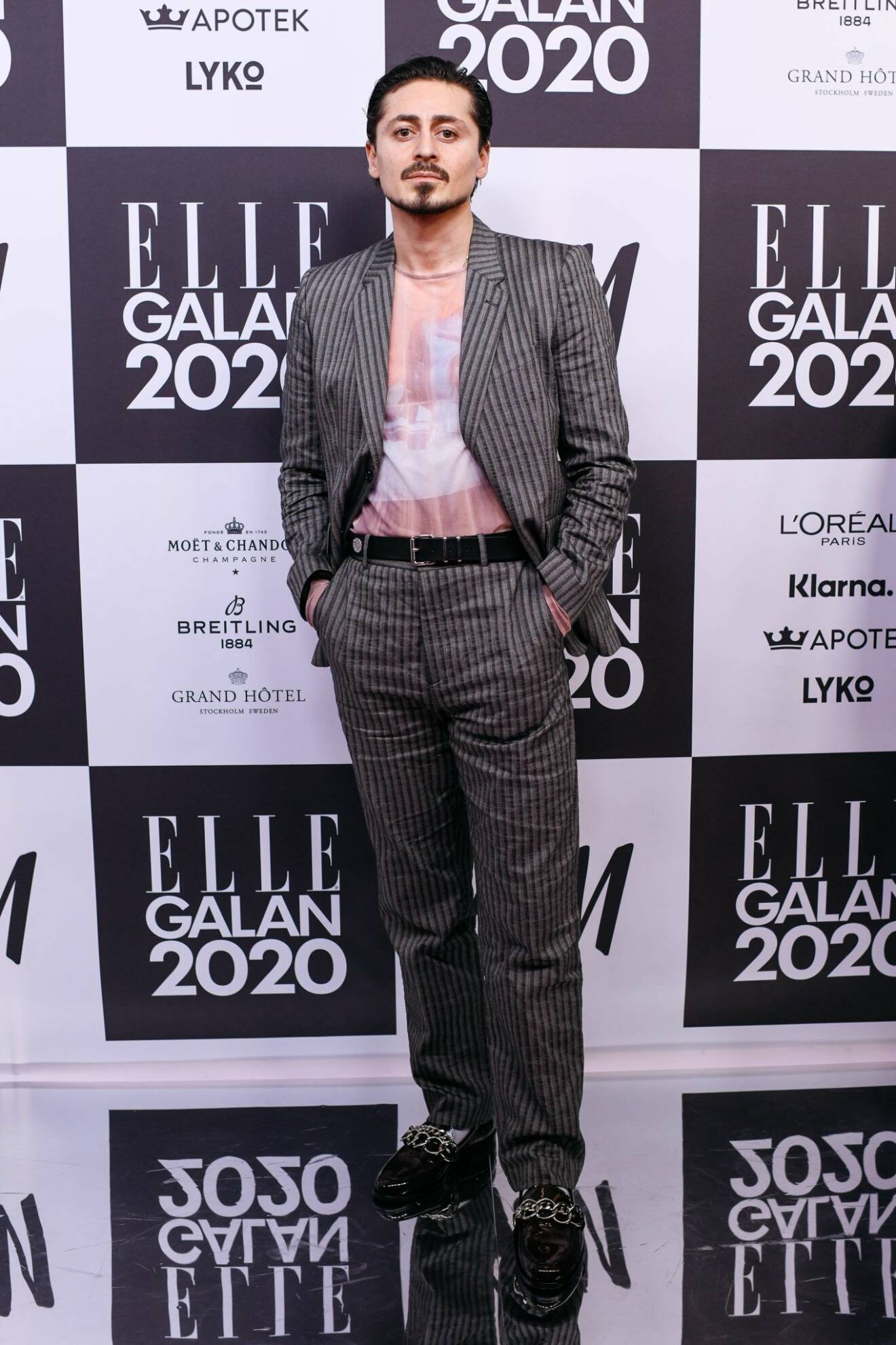 Alexej Manvelov på röda mattan på elle-galan 2020