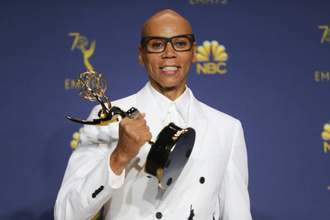 RuPaul tog hem en Emmy för såväl bästa realityprogram som bästa programledare för ett realityprogram. Kostymen från Calvin Klein 205W39NYC. Foto:IBL Rupaul vann en Emmy 2018.