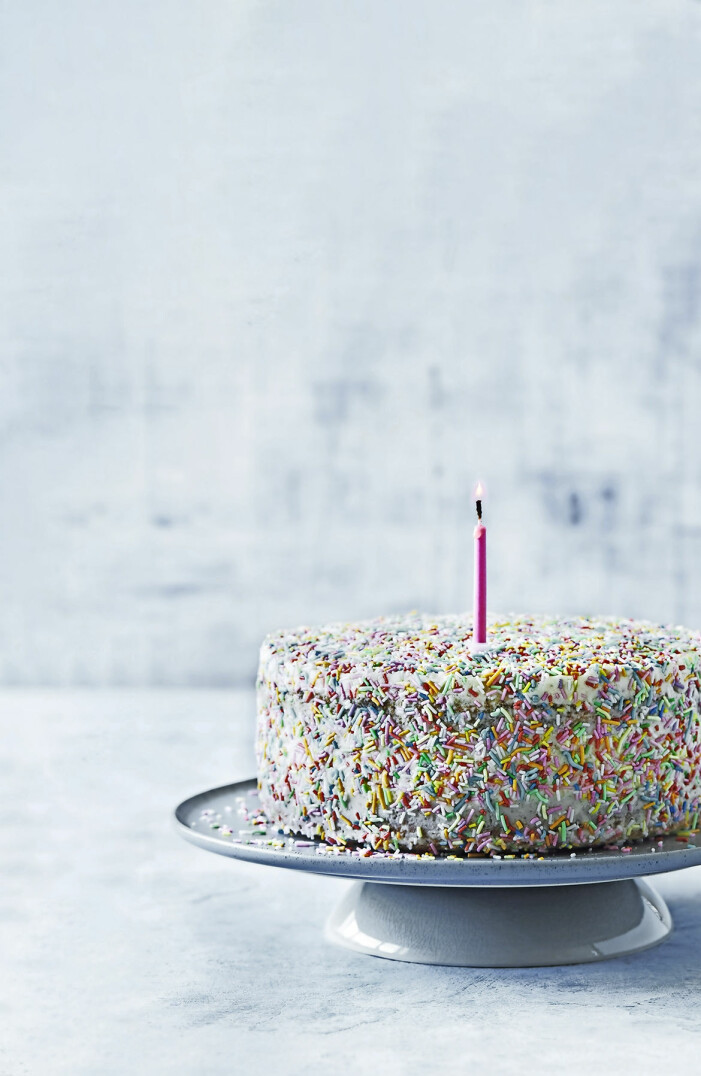 Så gör du strösseldröm med vaniljfrosting