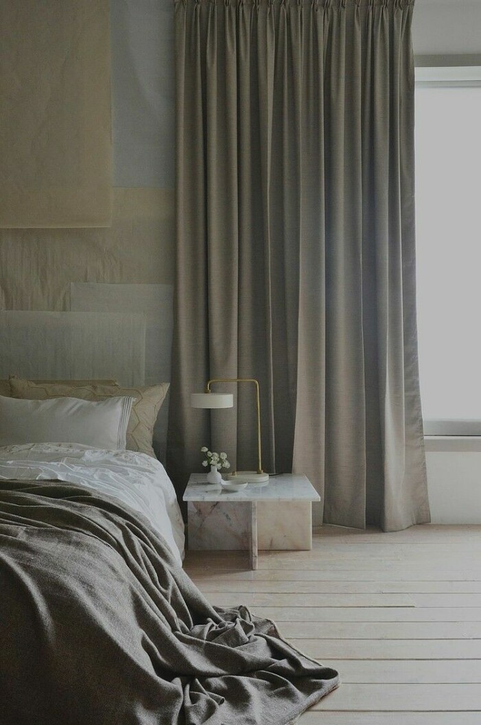 En minimalistisk stil präglar stenbockens hemmiljö, allra helst med neutraler i fokus. Foto: Ellos Home. Färger att inreda med enligt ditt stjärntecken, stenbocken