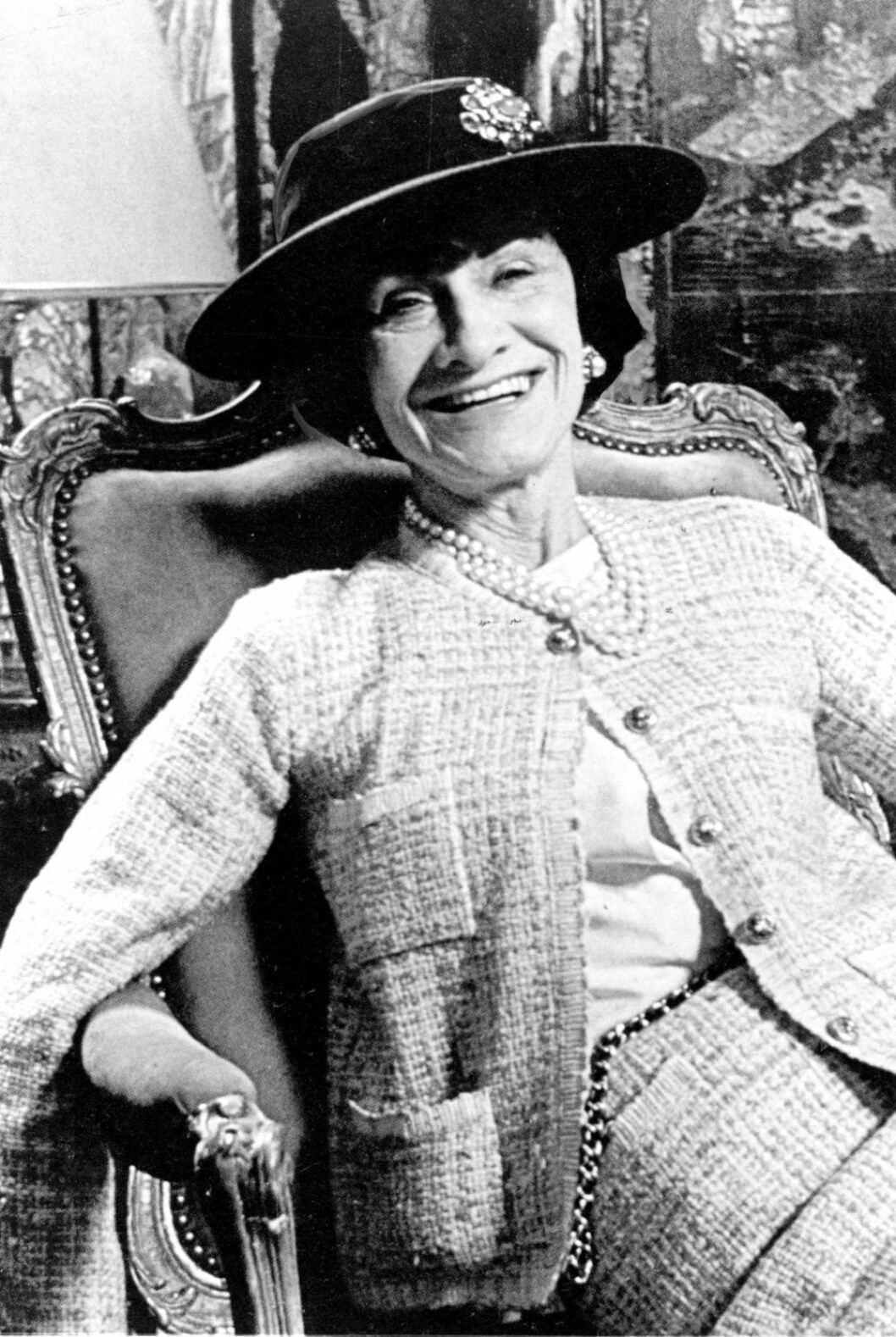 Coco Chanel stilikonen i pärlor