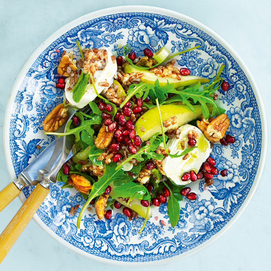 Sallad med rött ris, chèvre och päron. Sallad med rött ris, chèvre och päron.