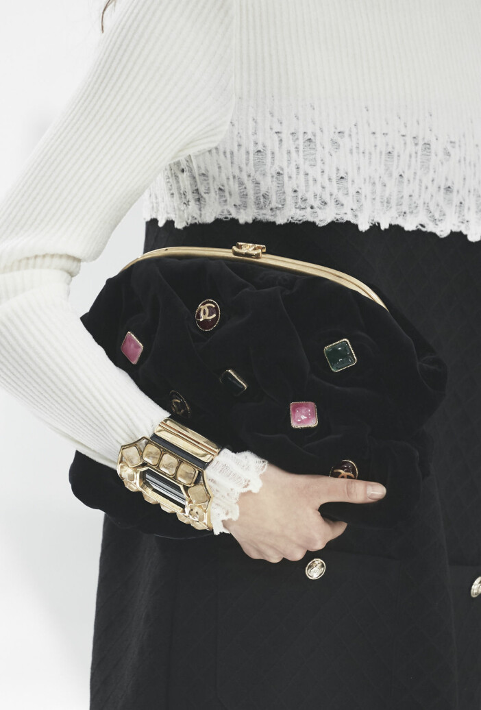 Perfekt sammetspouch á la Chanel. sammetsclutch från Chanel.
