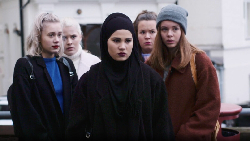Karaktärerna Noora, Eva, Sana, Vilde och Chris