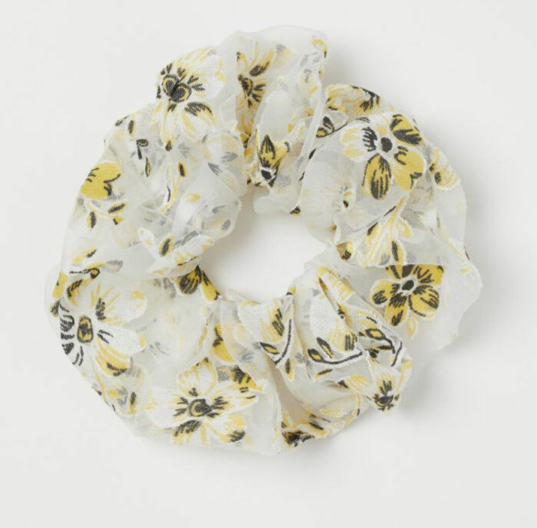 Scrunchie med blommor