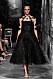 Christian Dior AW19/20 svart look med broderade detaljer.