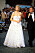 Diana i en vit långklänning vid premiären av James Bond-filmen The Living Daylights 1987.