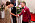 Kate Middleton hälsar på James Bond Daniel Craig på röda mattan.