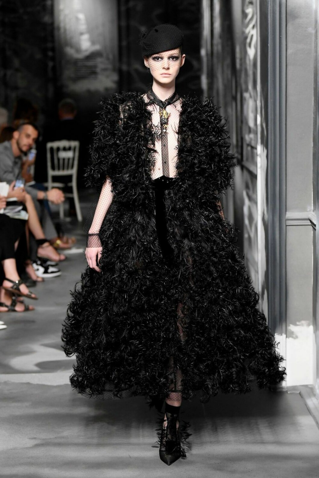 Christian Dior AW19/20, Klänning med fokus på detaljer.