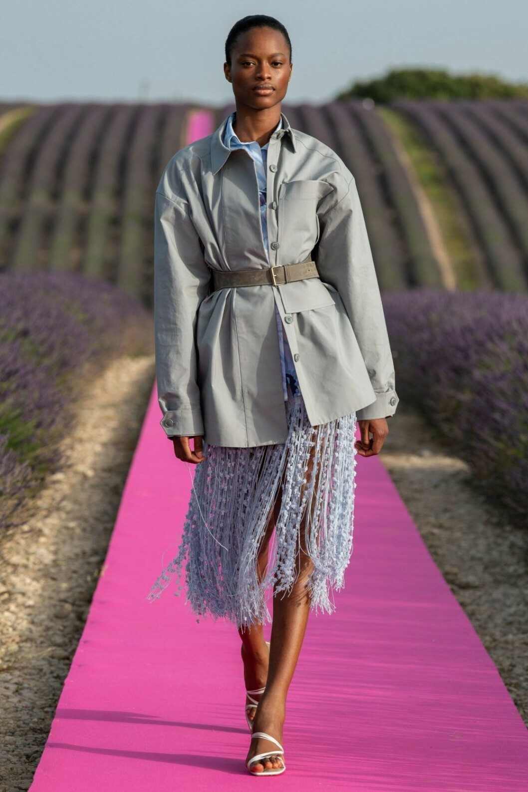 Jacka med markerad midja från Jacquemus SS20.