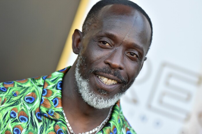 ”Under två prisgalor i rad har har nyligen bortgångna svarta män förlorat till britter som inte var på plats”, skriver Variety om nyligen avlidna Michael K Williams uteblivna pris. michael K williams död 6 september