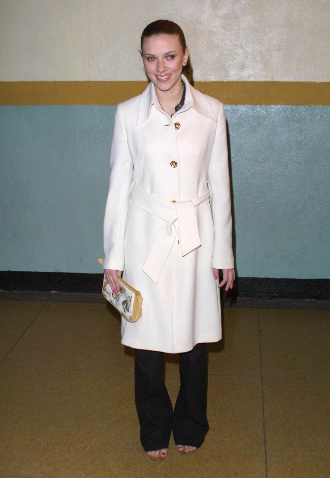 Scarlett Johansson i trench 2002