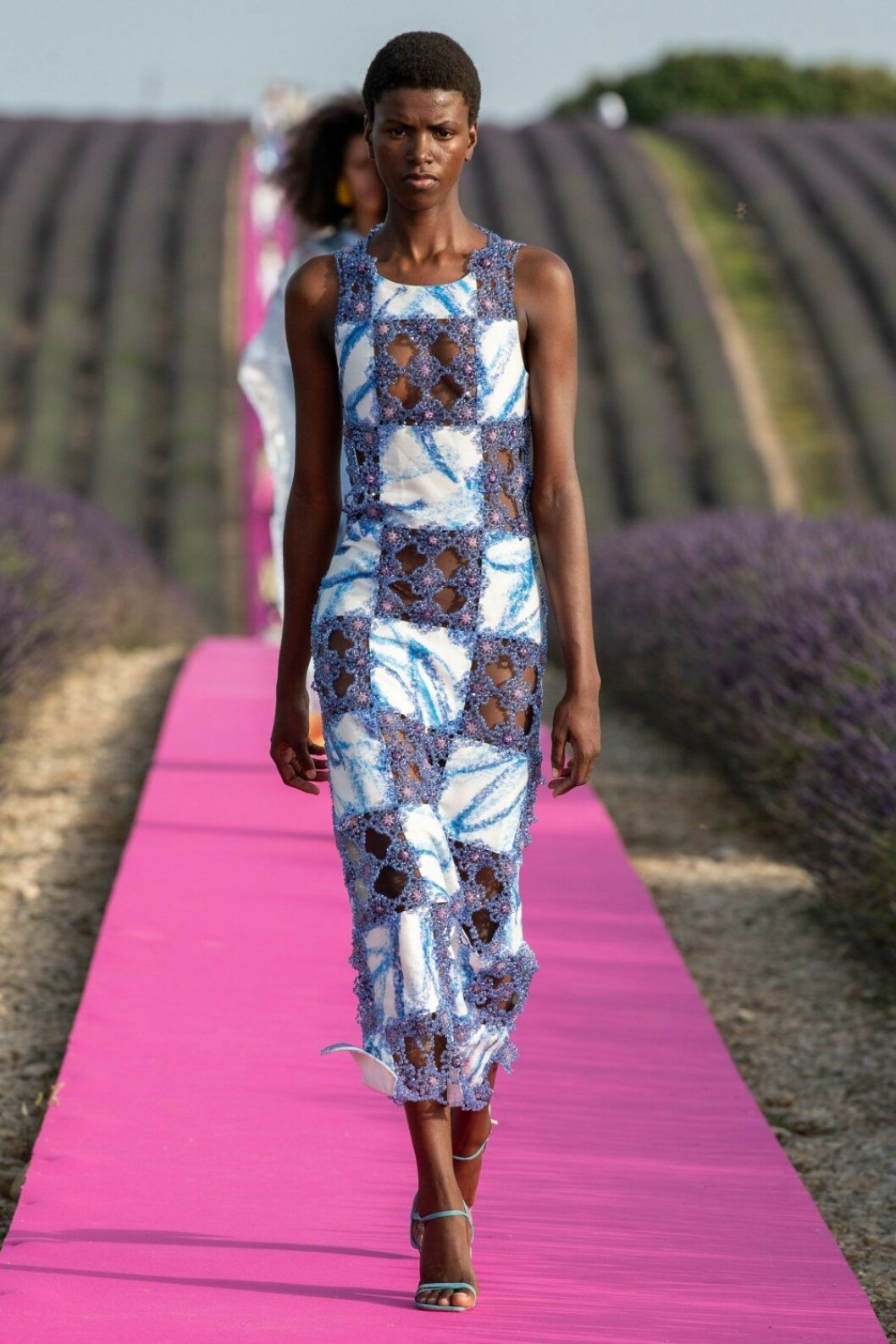Broderad klänning från Jacquemus SS20.