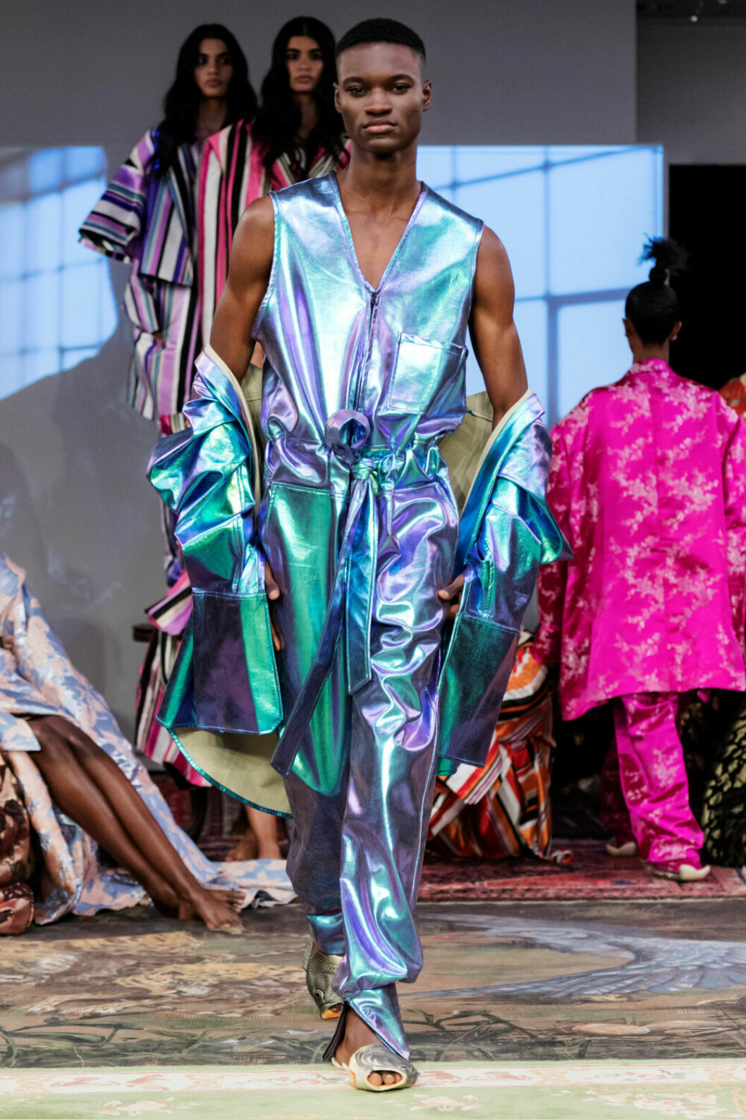 Metalliska toner på Selam Fessahayes AW19–visning på Fashion Week Stockholm