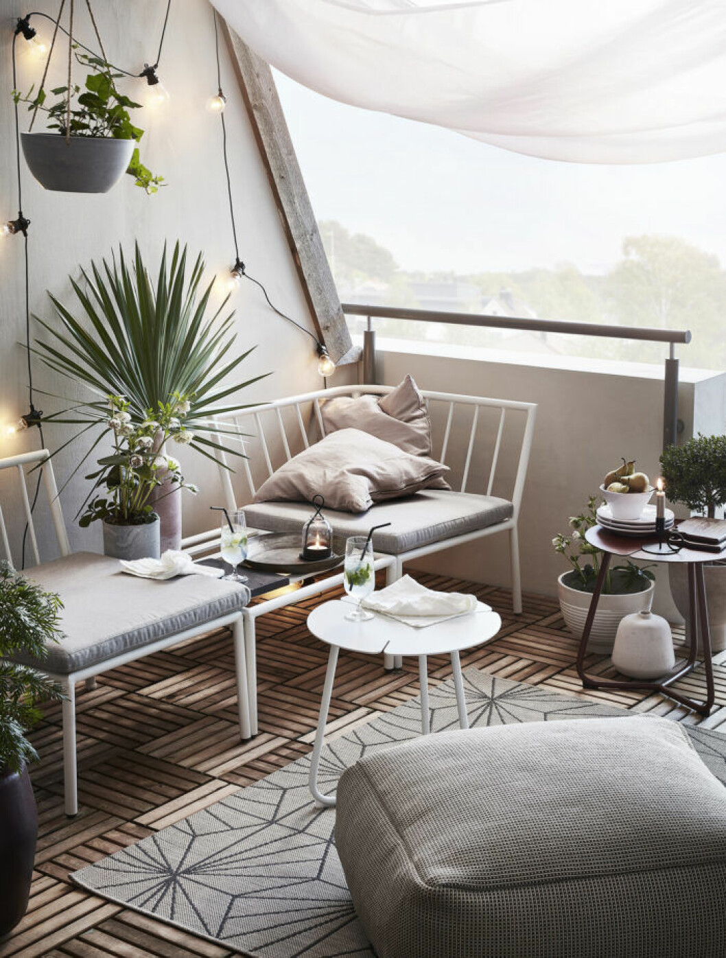 Foto: Jotex Inred som inne fast ute på semestern hemma