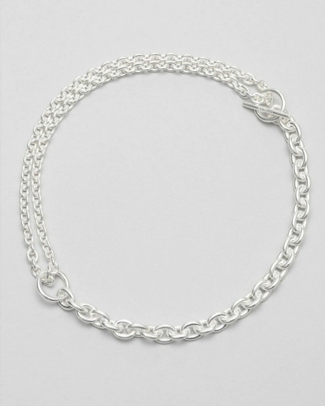 Halsband med dekorativa kedjor från All Blues.