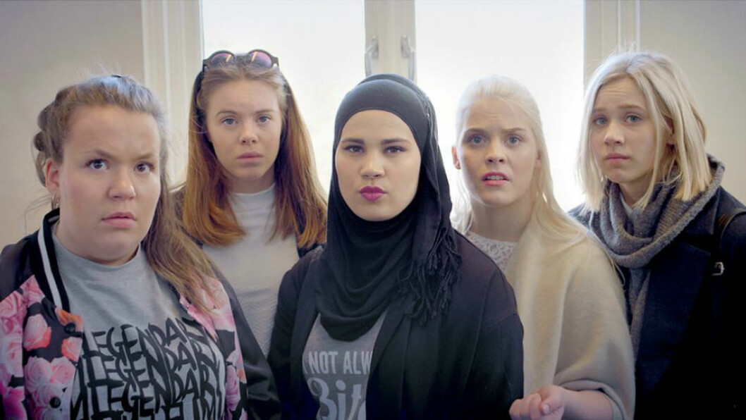 Noora, Sana, Eva, Chris och Vilde i Skam